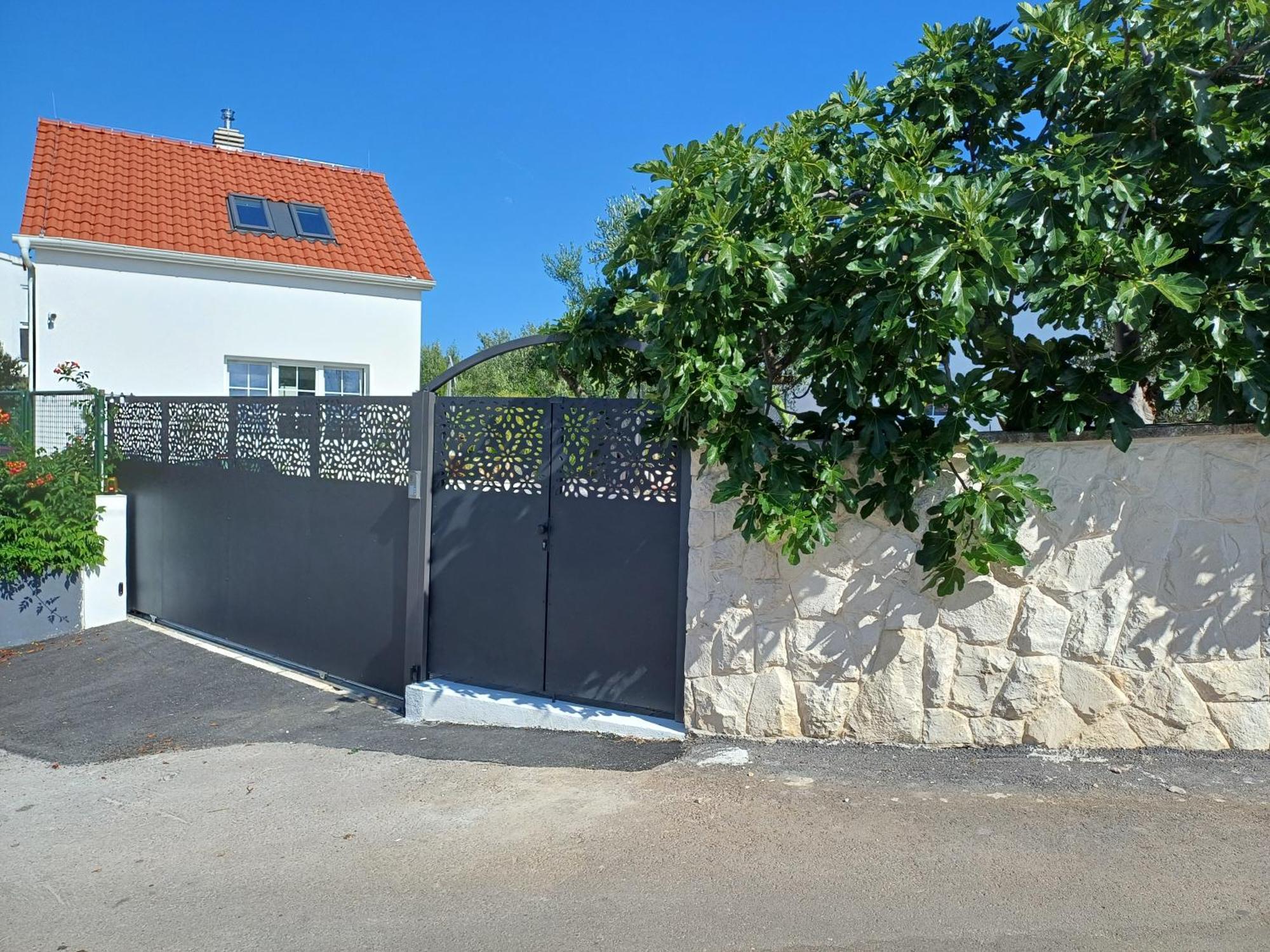 The Three Flowers Pool House Trogir Exterior foto