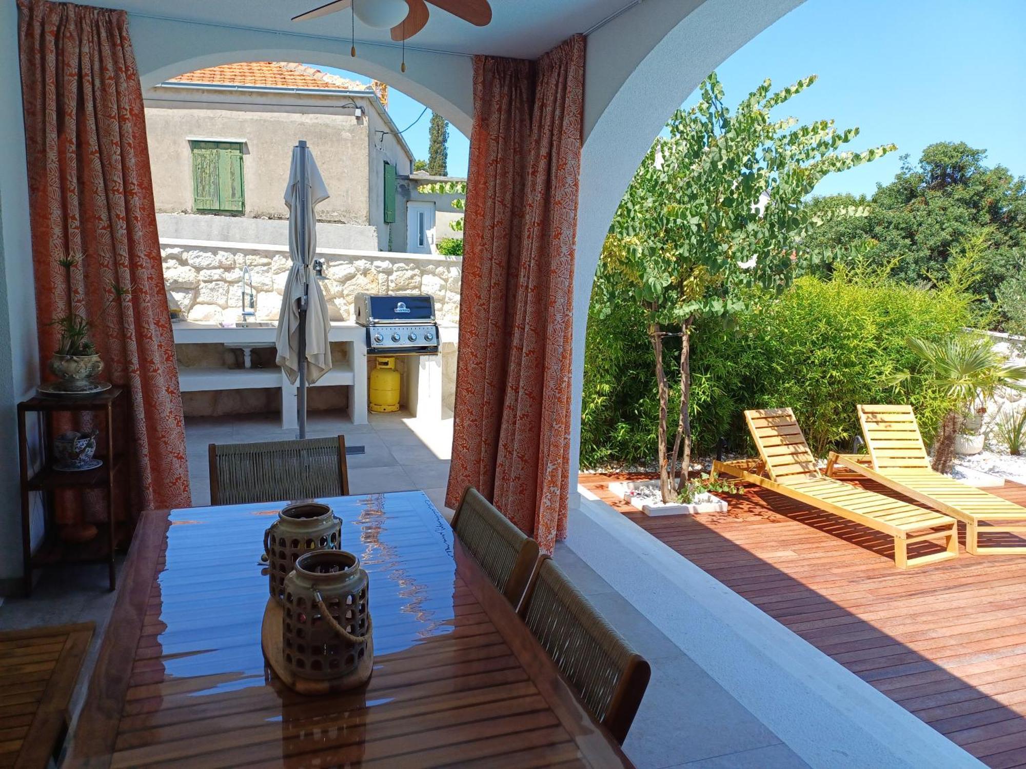 The Three Flowers Pool House Trogir Exterior foto